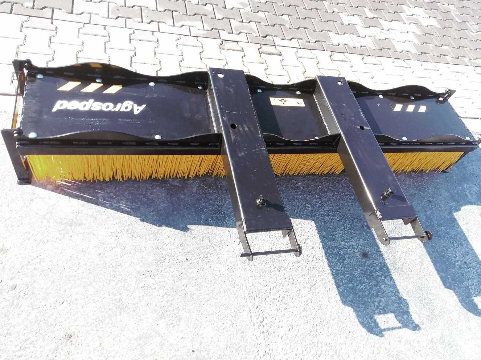 Szczotka na wózek widłowy widły Zamiatarka 1,5 - 3m Transport PL