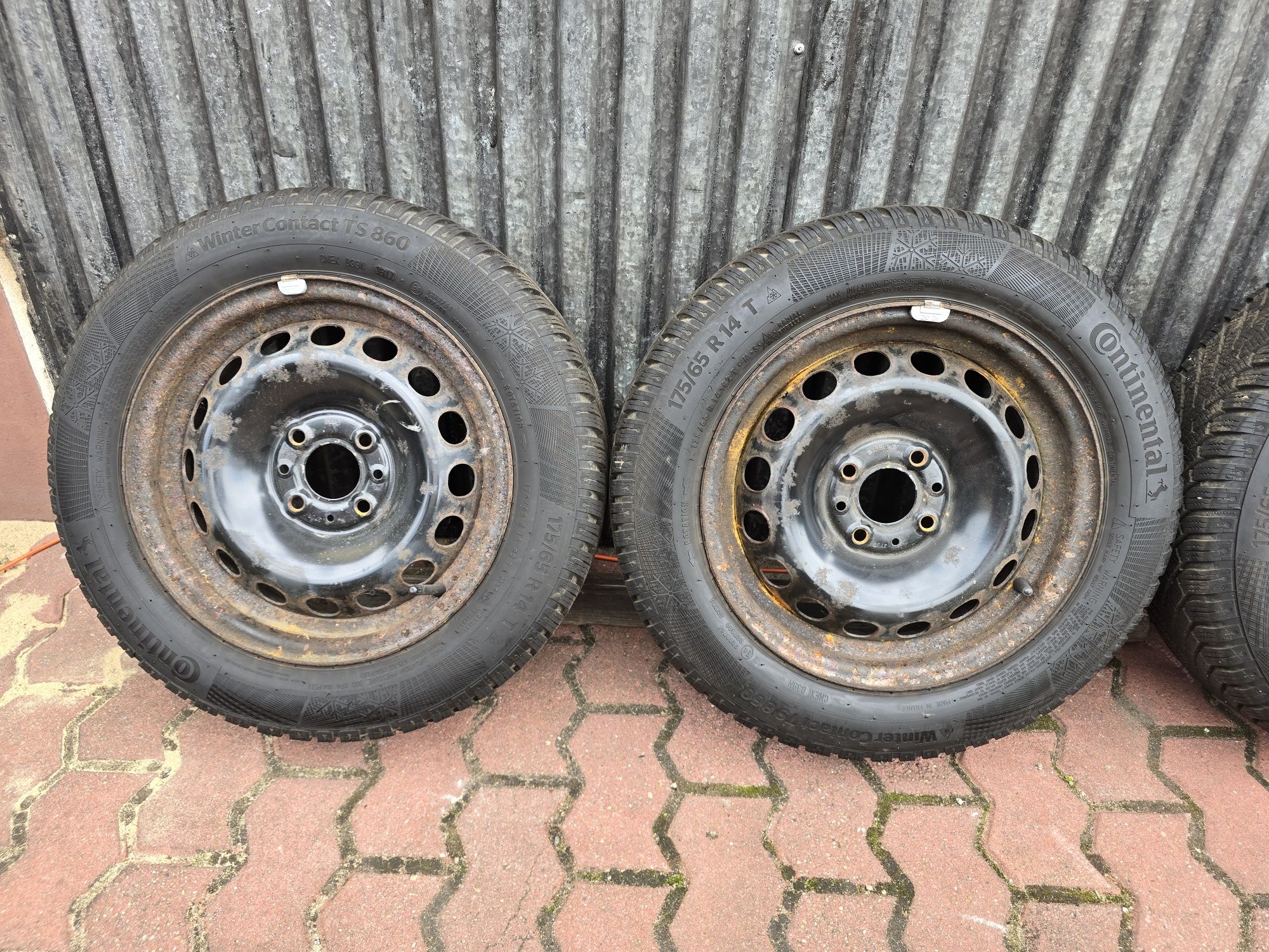 Felgi z oponami 175/65R14 Fiat Panda 4x98 Punto Seicento 500 Doblo Ka