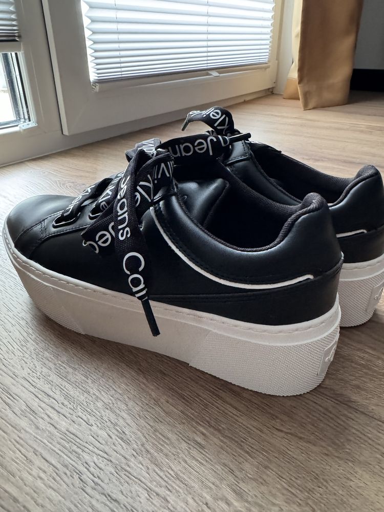 Sneakersy damskie Calvin Klein oryginalne 39