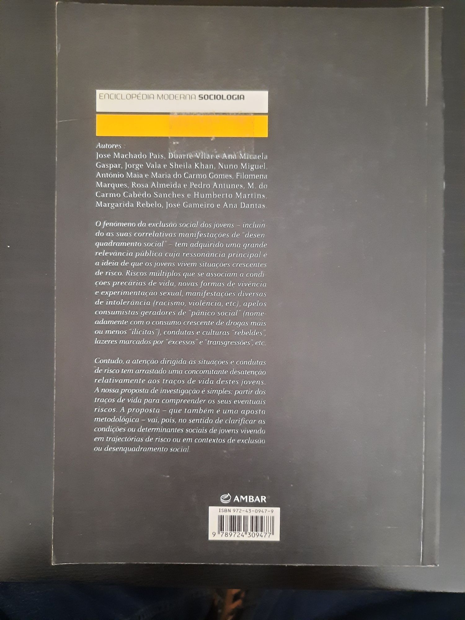 Traços e Riscos de Vida - José Machado Pais