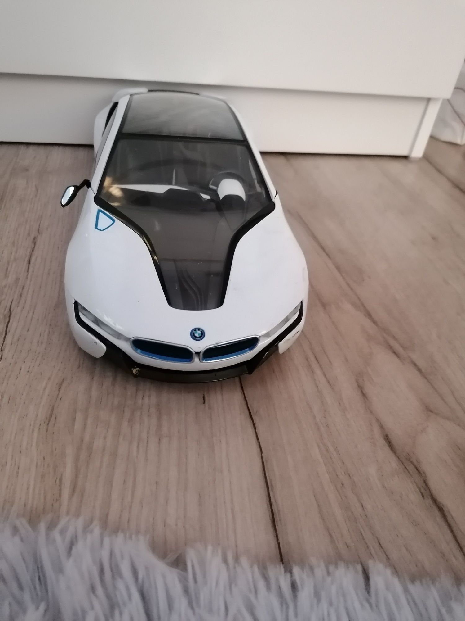 Samochód zdalnie sterowany BMW