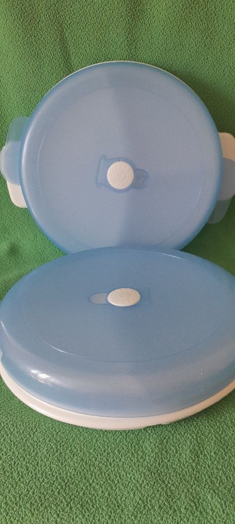 2 pojemniki  talerze obiadowe plastik