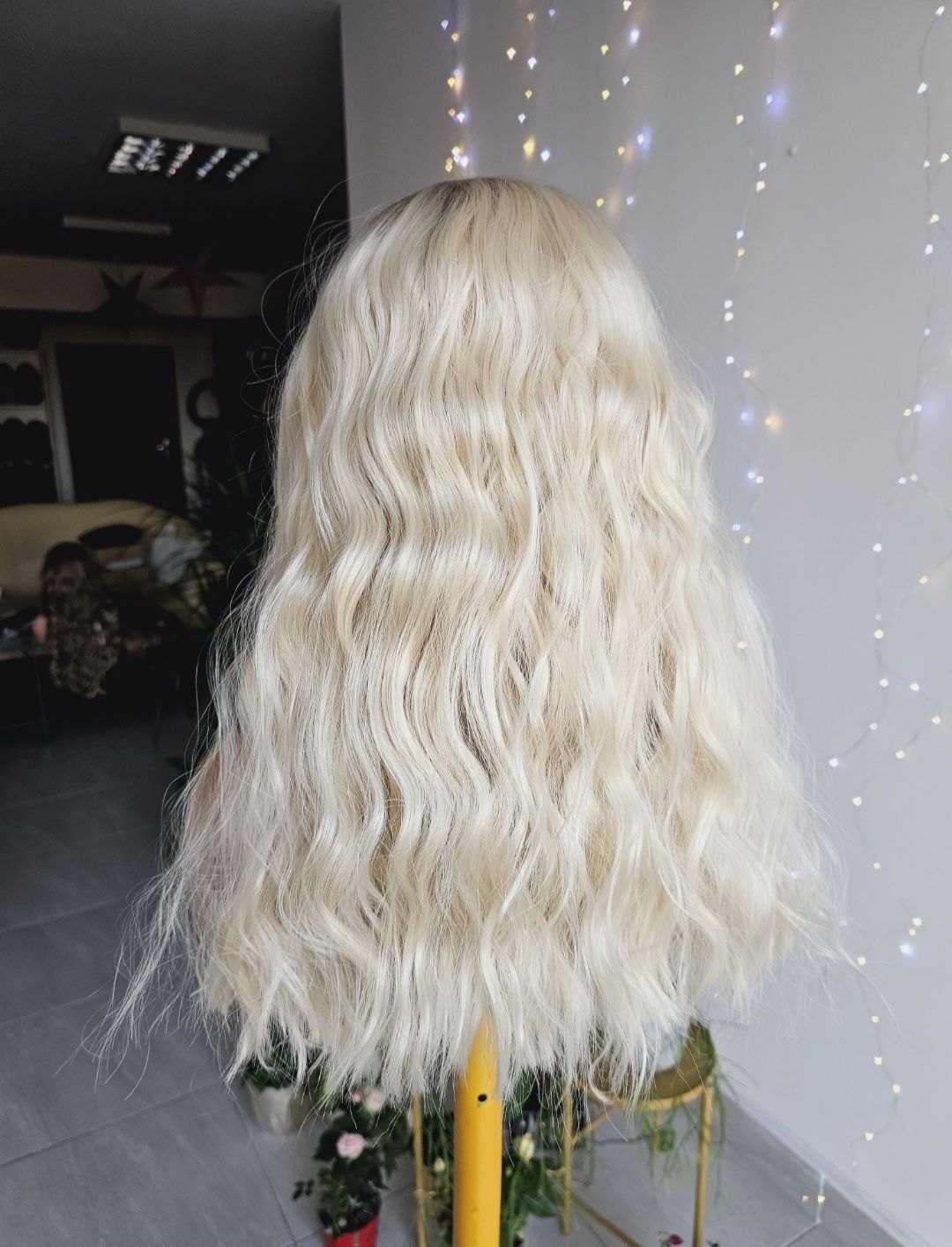 Peruka lace front jasny blond z odrostem Fibi naturalna fryzura