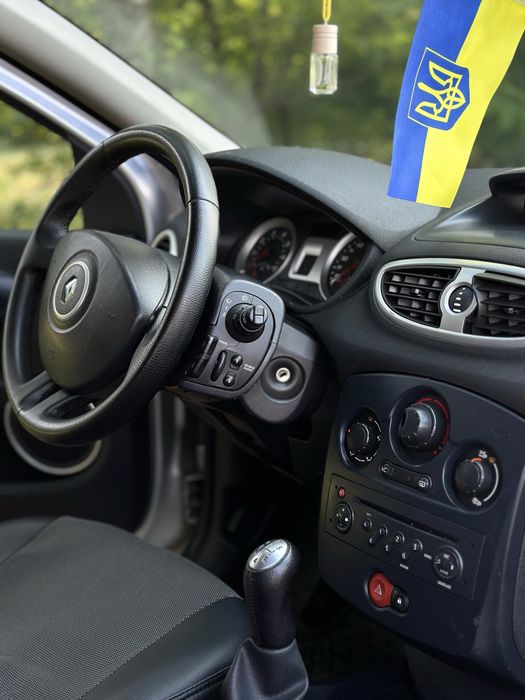 Продам Renault Clio 3