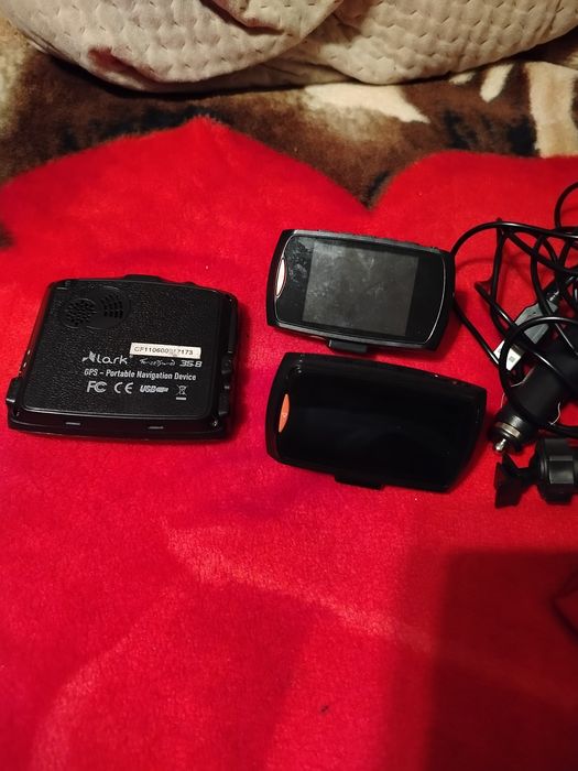 Nawigacja i dwie kamerki do auta