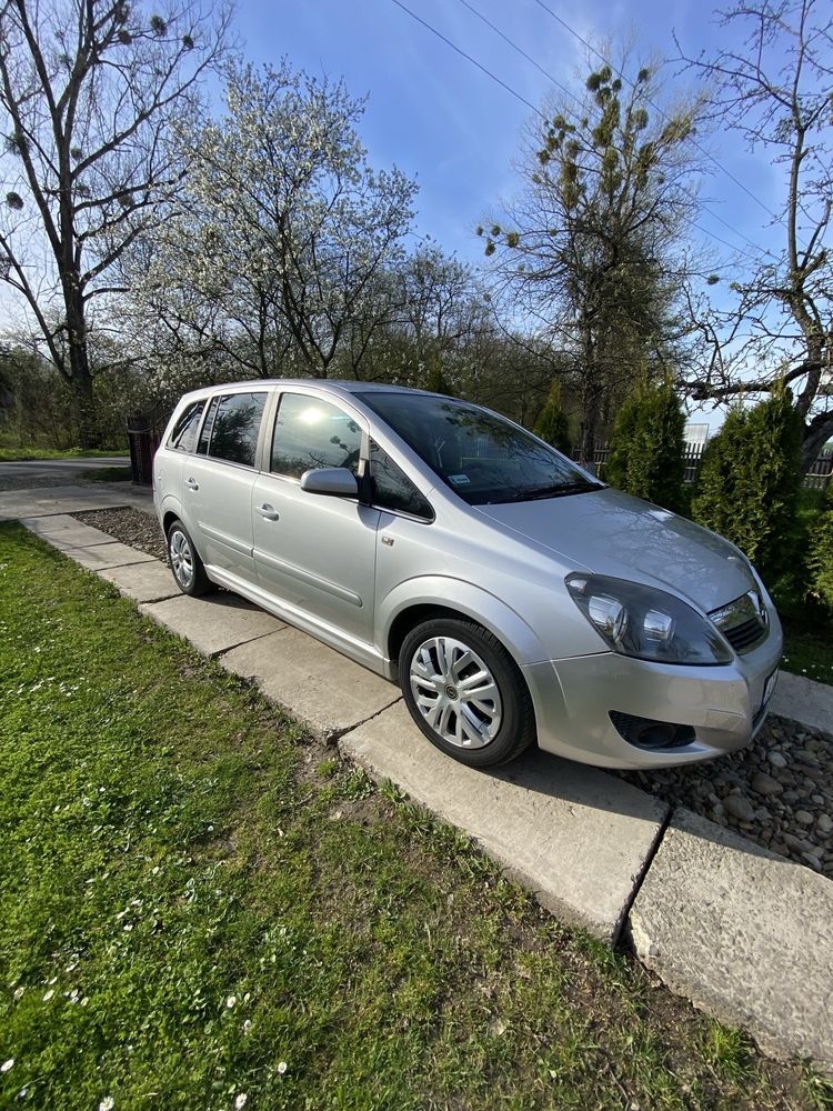 Авто для ЗСУ Opel Zafira 2008 1.9 tdi 120