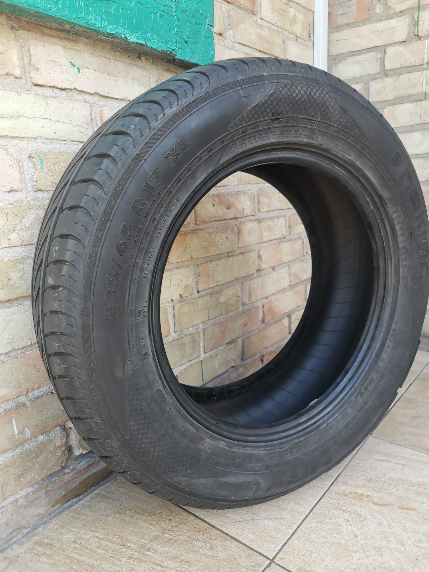 Шина NOKIAN 235/65  R 17 XL