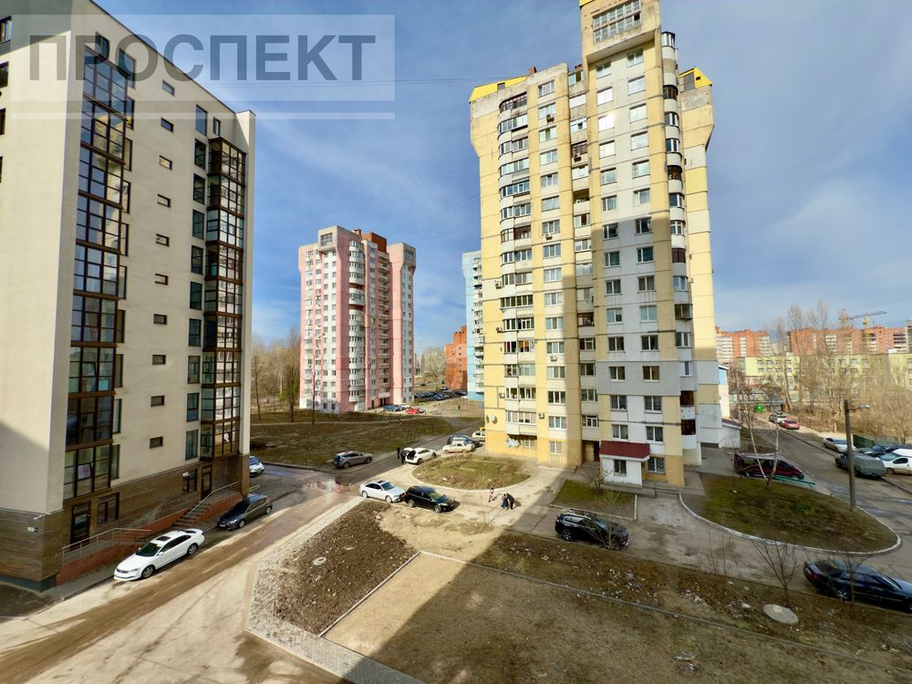Продам 1 кімн.квартиру 35м2 вул. ЗСУ ( Айсберг 2).