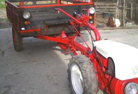 Motocultivador com atrelado