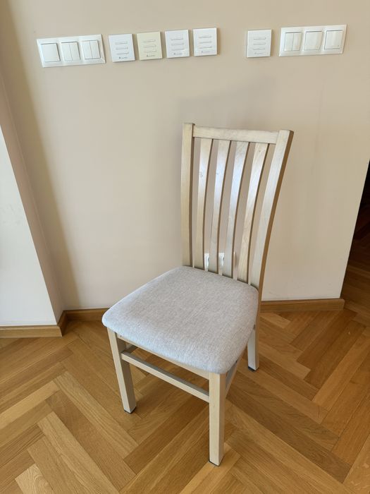 Krzesla tapicerowane 4 sztuki