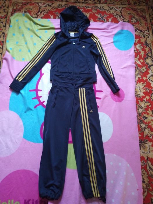 Спорт костюм на дівчинку adidas