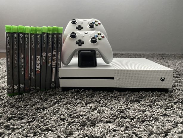 Konsola Xbox One S + 2 pady + ładowarka + 10 gier