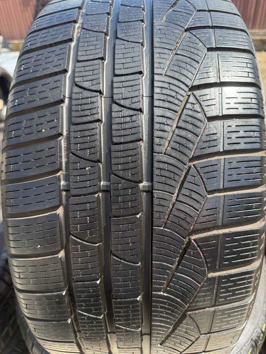 Шини Б/У 255/40 R18 Pirelli