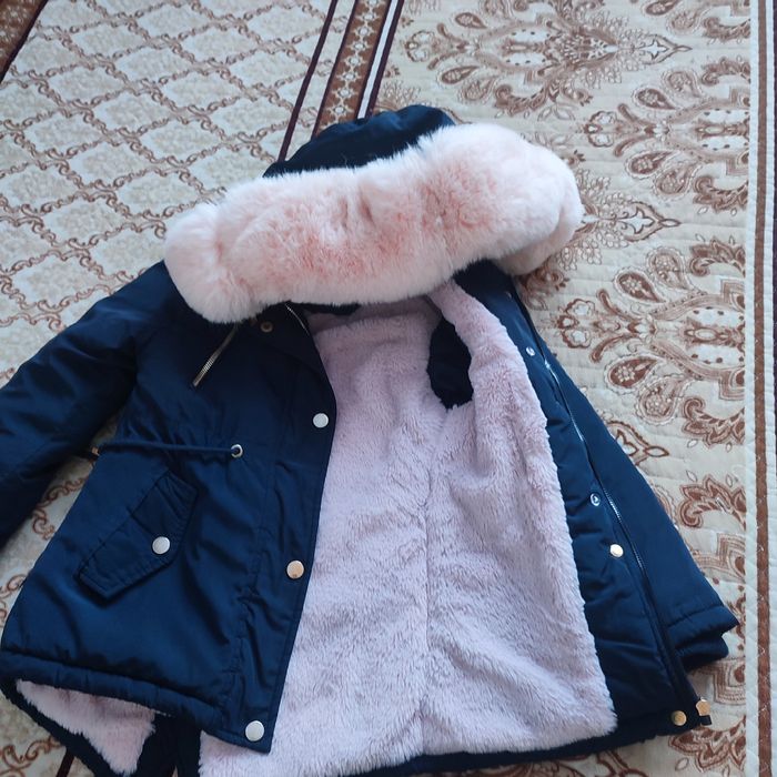 Дитяча парка.Куртка для дівчинки .