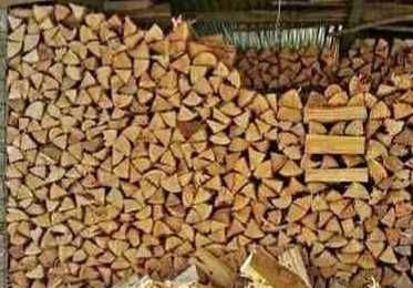 Lenha de pinho seca 35€ o metro cúbico