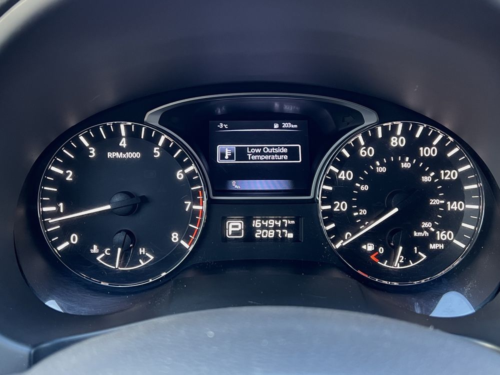 Nissan Altima SL(максимальная) Газ/бензин | Идеальное состояние