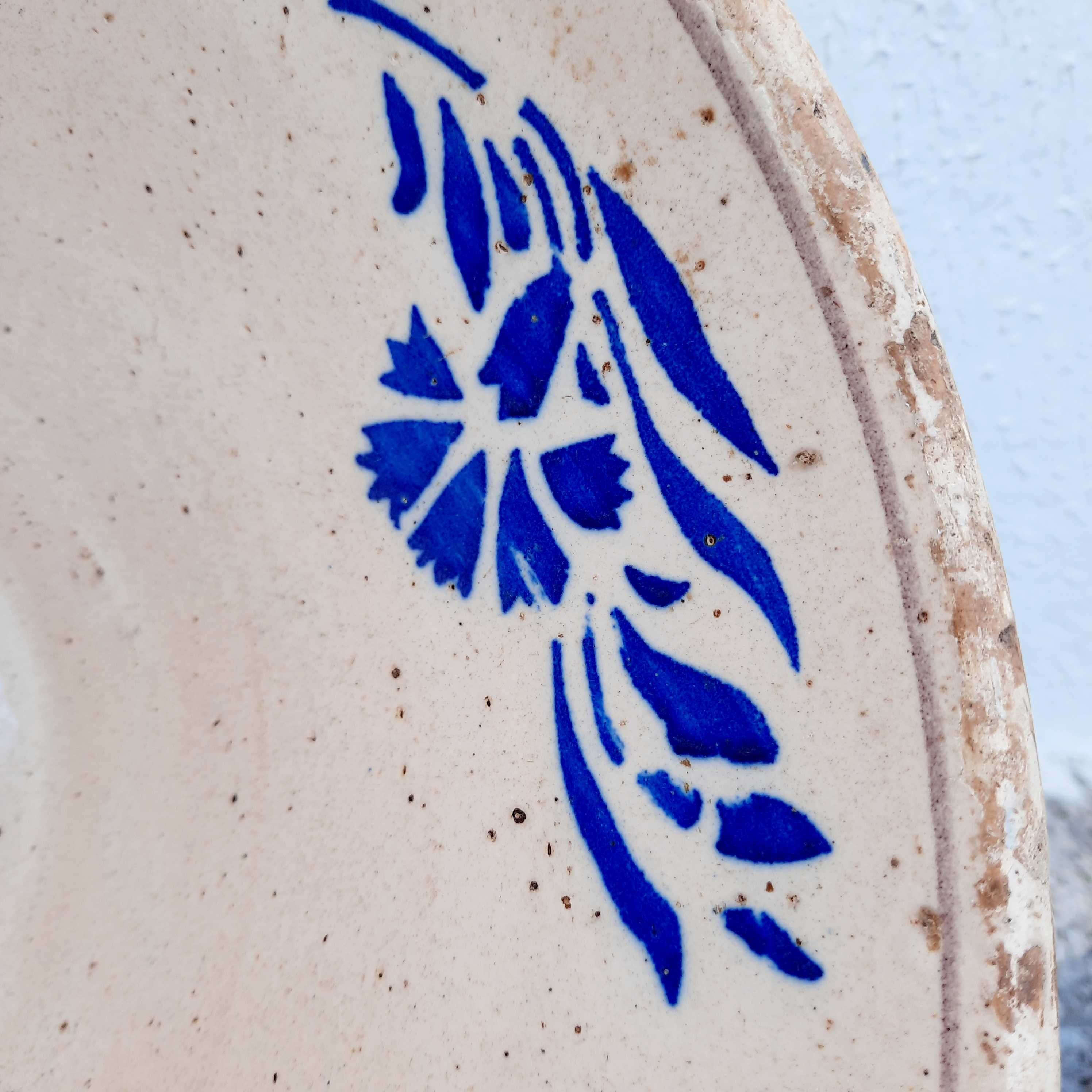Taça em faiança portuguesa do século XIX. Esmaltado e policromado