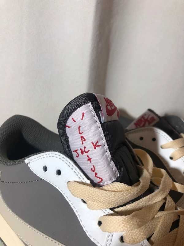 Jordan 1 Retro Low OG SP Travis Scott Reverse Mocha R.39