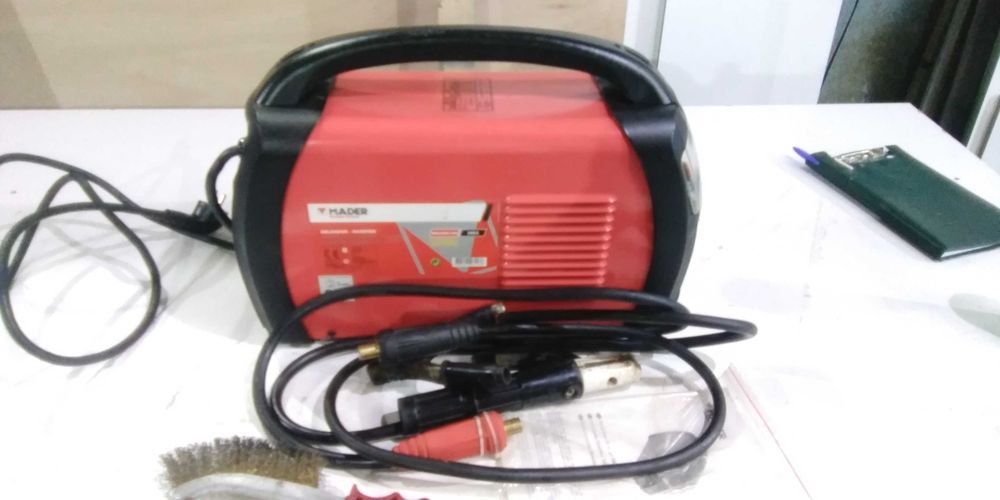 Soldador Inverter, 160A - MADER.