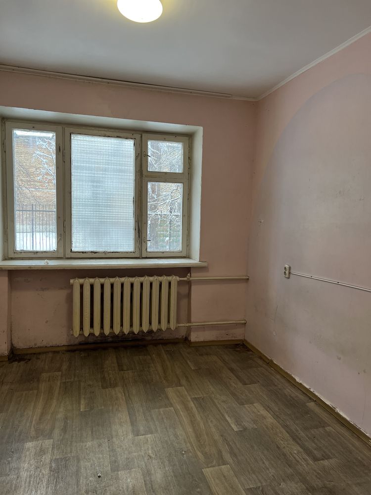 Пропоную квартиру під ремонт М.Святошин, Берестейський, 104а