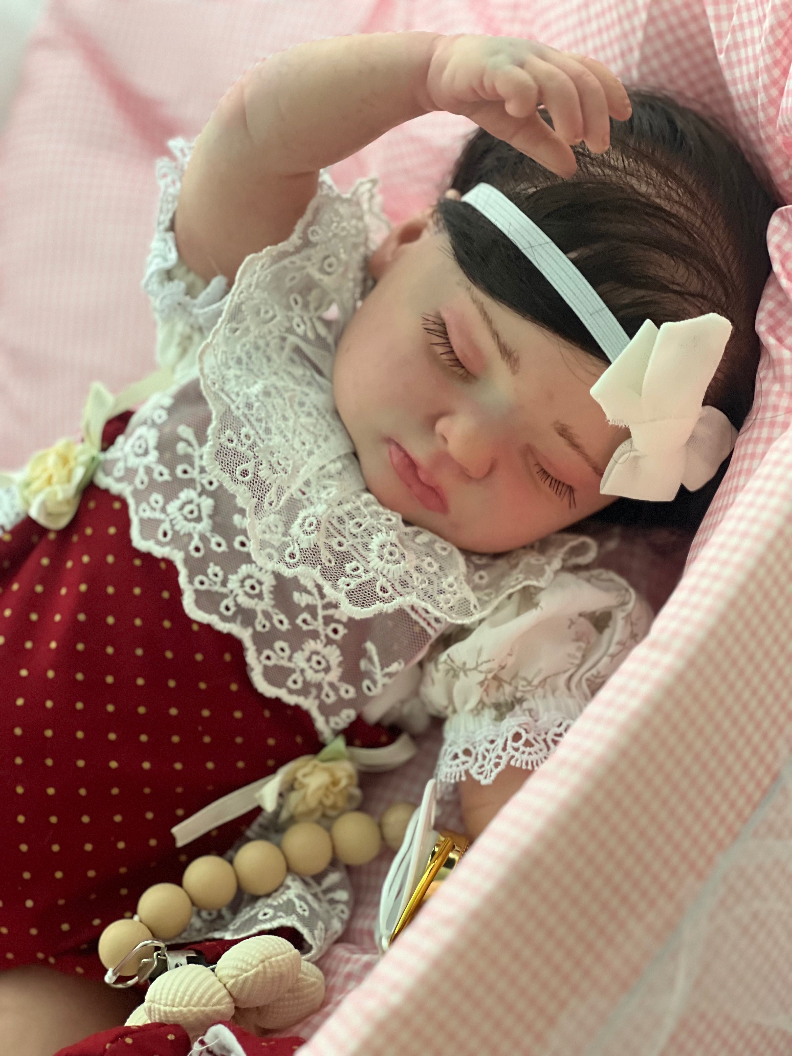 Bebê reborn realista , com toda técnica feita pela arte .