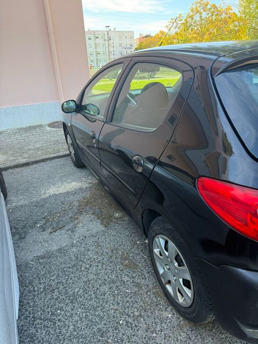 Peugeot 206+ 2011  94 mil km
