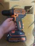 Продам шуруповерт Black Decker 18 w
