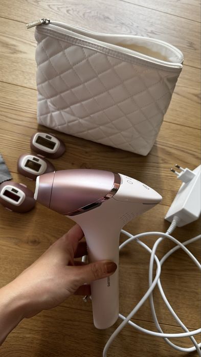Depilator laserowy Philips Lumea IPL 9000 BRI 958/00