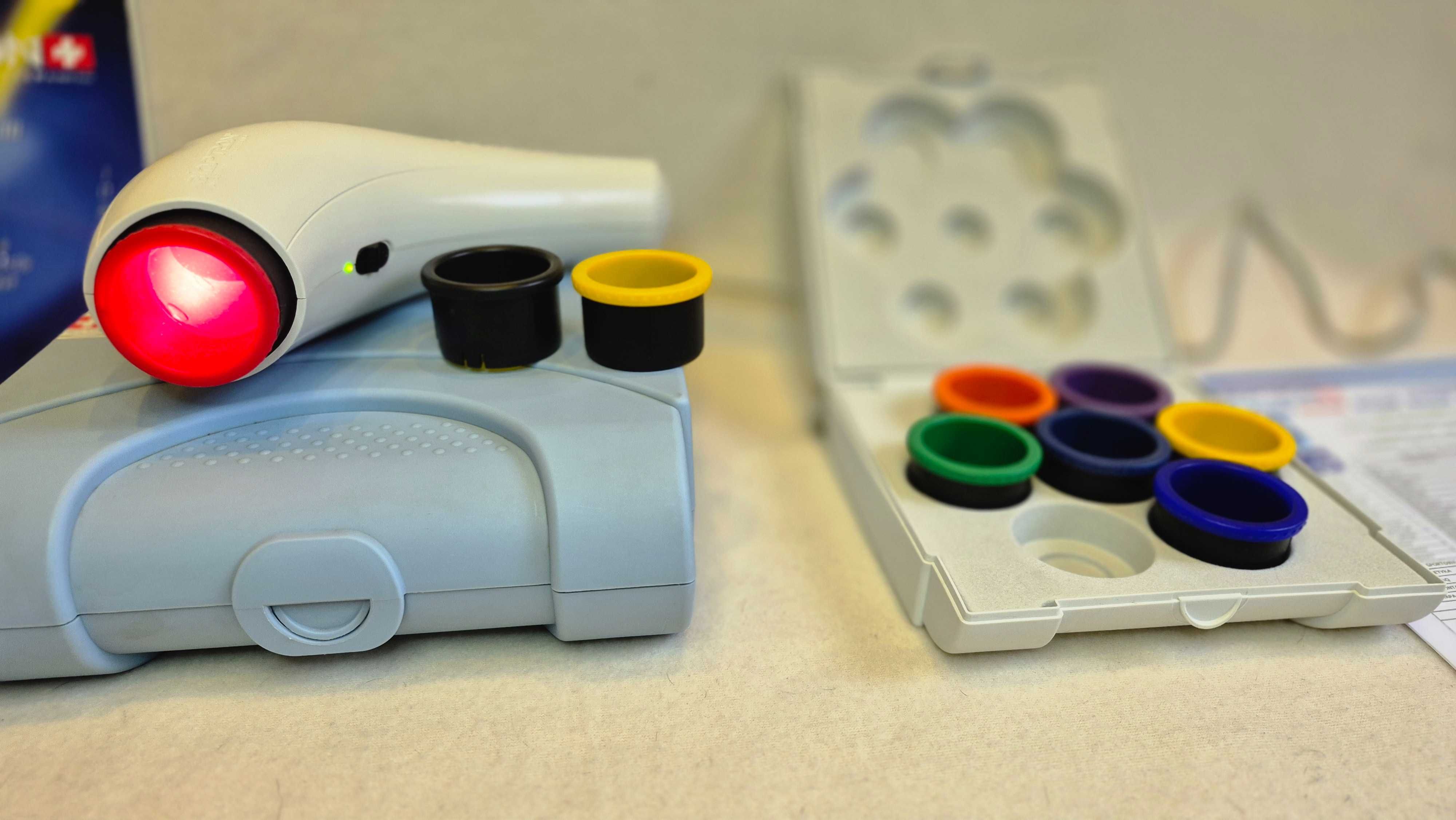 Lampa Bioptron Compact III Kolory Filtr Fuleren Statyw Zepter