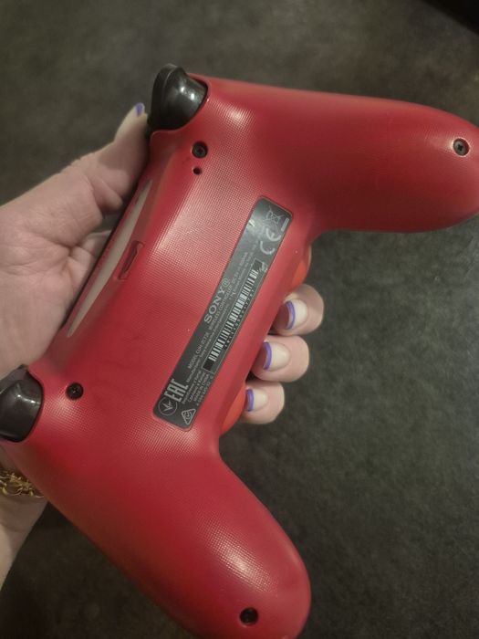 Pad dualshock do PS4 czerwony, oryginalny, model ZCT2E