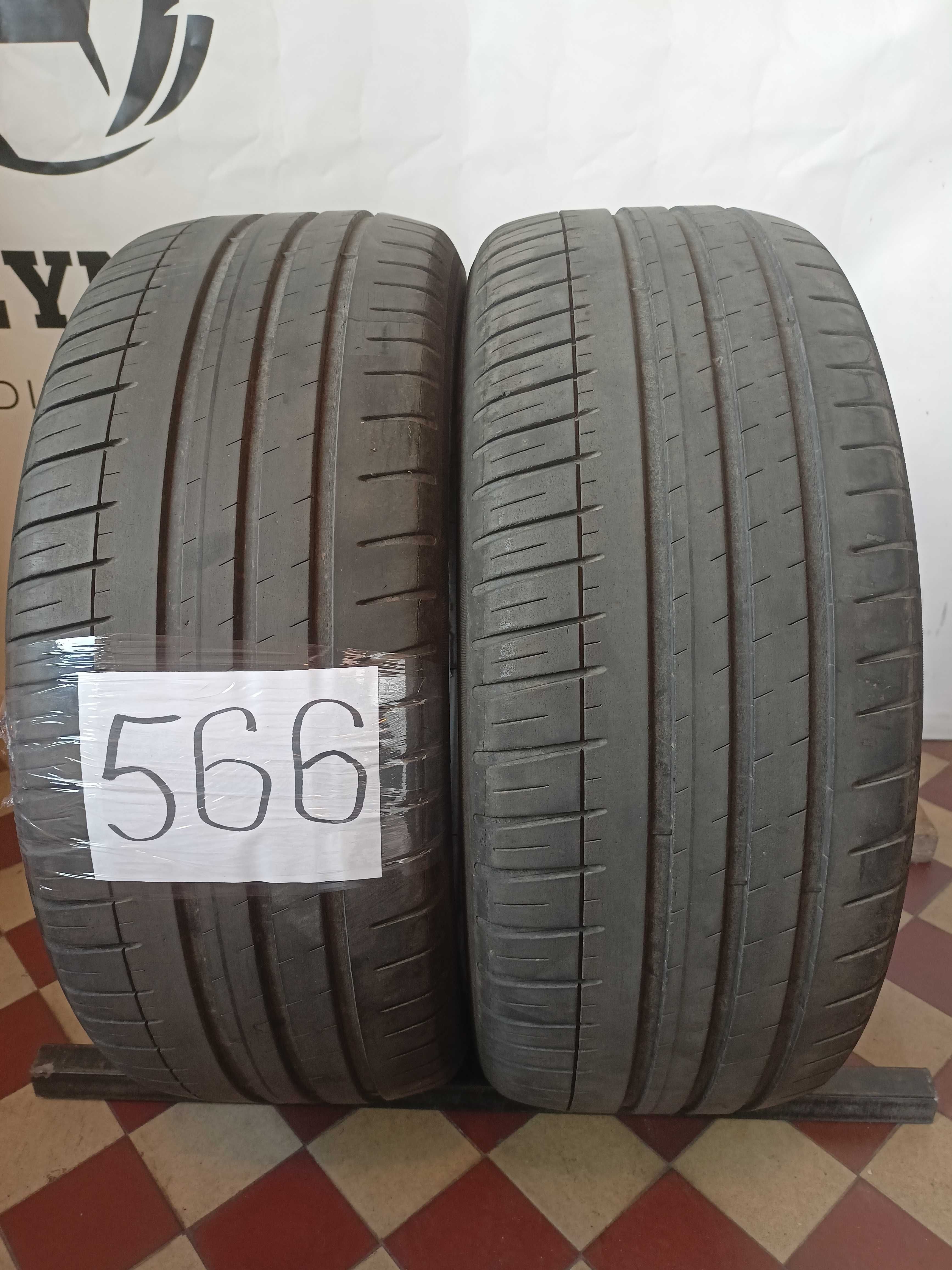 Michelin Pilot Sport 3 235/45ZR18 (98Y)