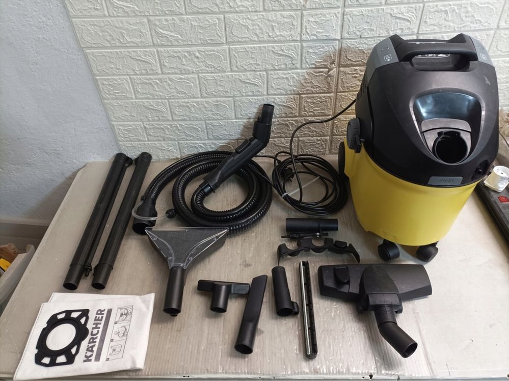 Оренда миючого пилососу для хімчистки Karcher SE 5.100