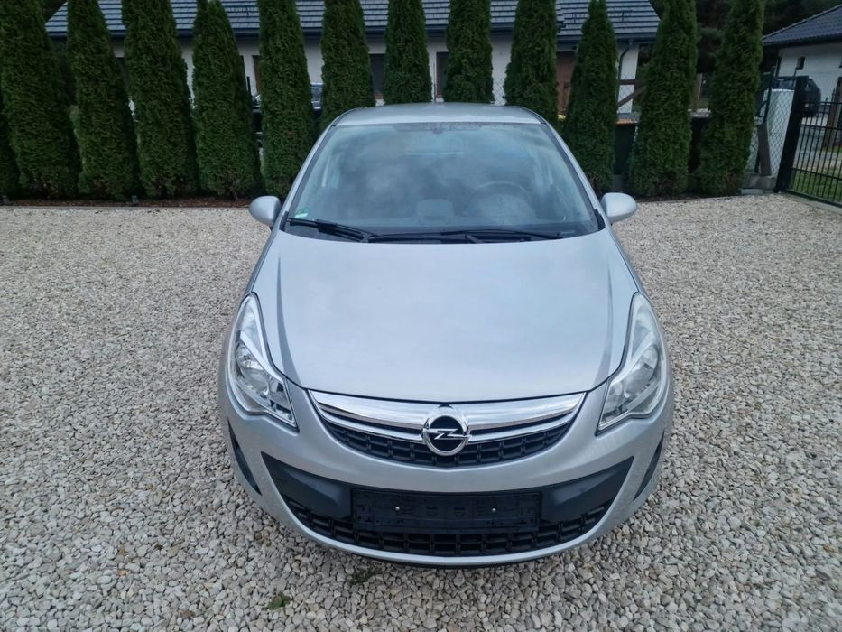 Opel Corsa Bezwypadkowa*1.4 benzyna*grzana kierownica*grzane fotele*tempomat