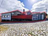 Moradia C/ Adega E Armazém