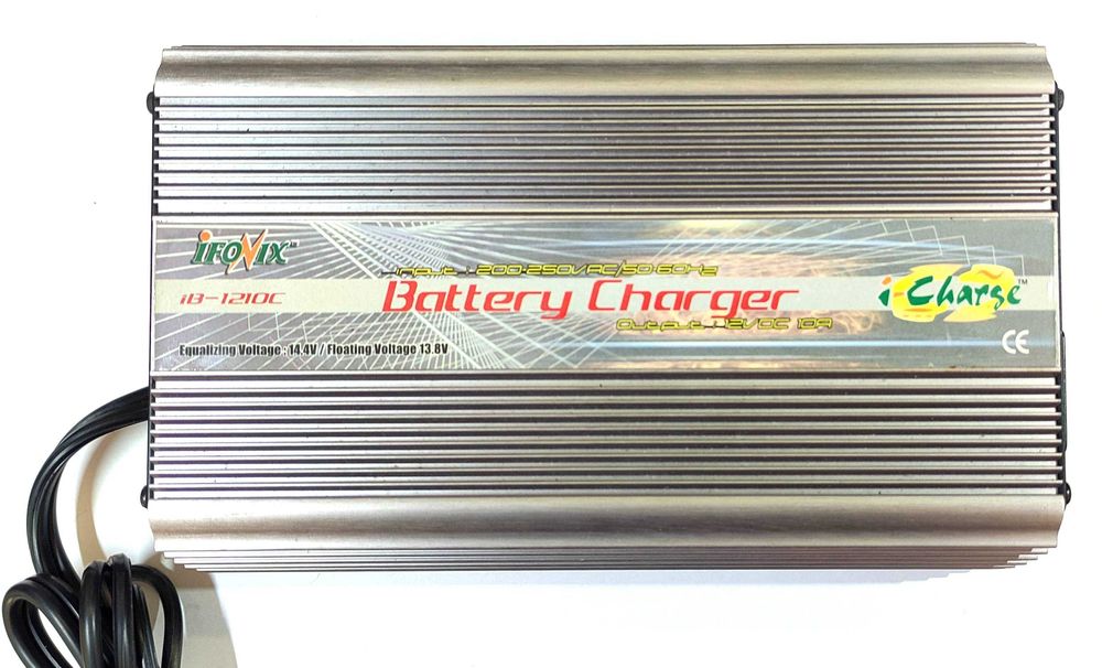 Carregador Automático de Baterias 12V 10A