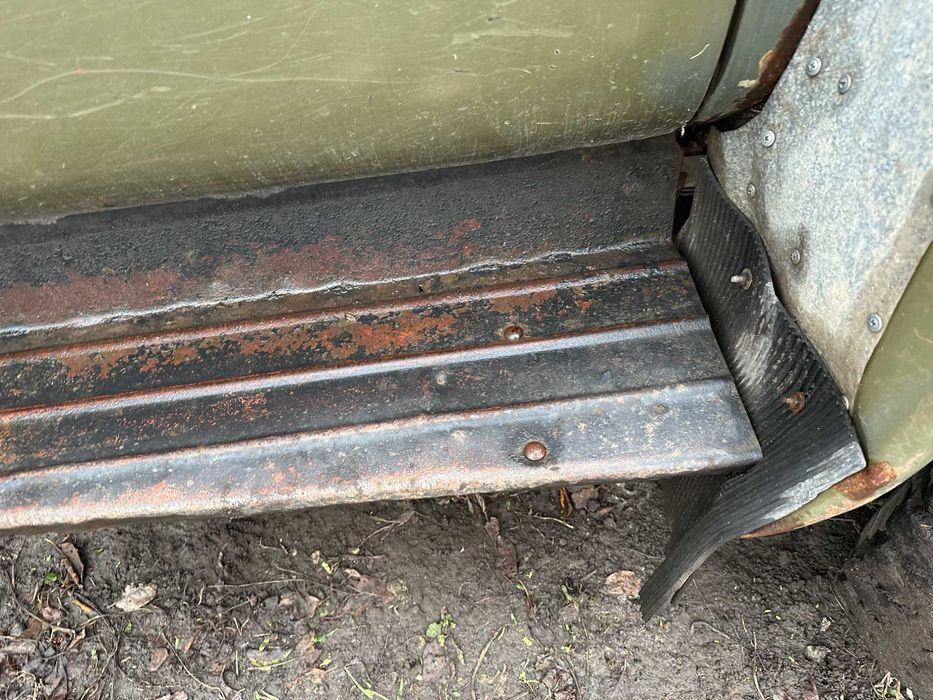 Подножка Б\У. !.