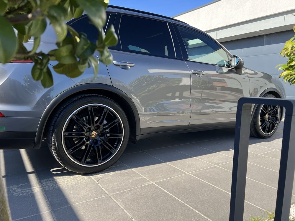 Porsche Cayenne S 4.2 tdi hebasto radar pneumatyka kamera