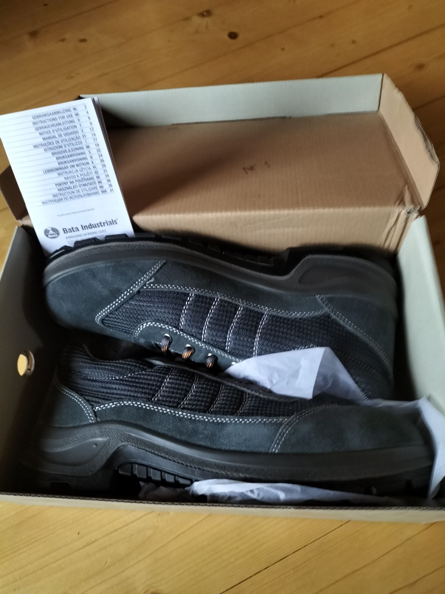 Buty robocze Bata 45 nowe