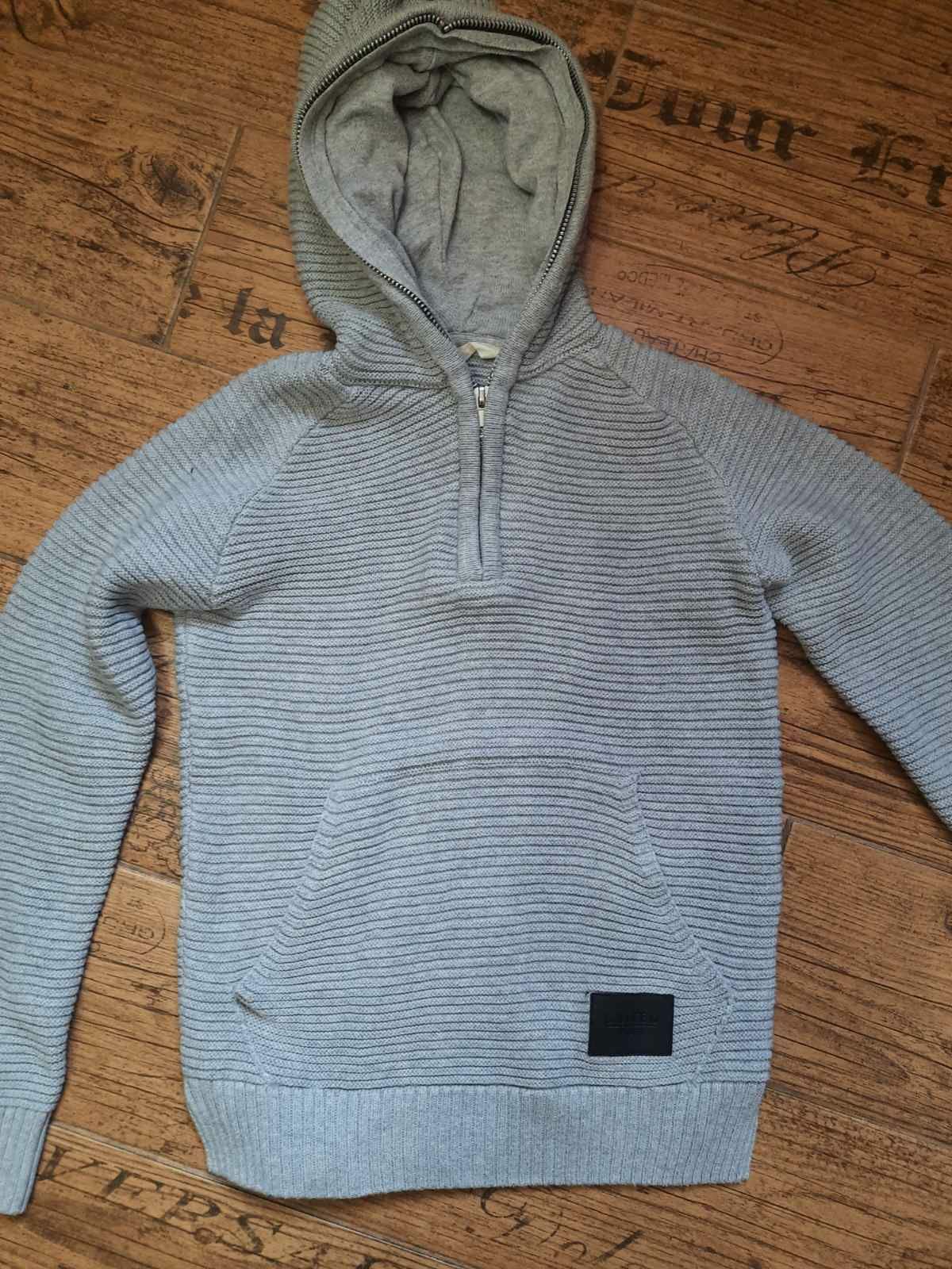 Детский  свитер  8-10лет
