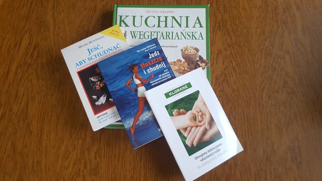 4 książki o tematyce zdrowotnej.