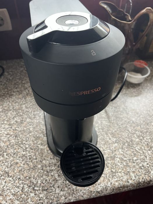 Nespresso Vertuo Next капсульна кавомашина
