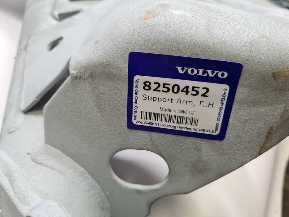 Belka wahacz tył zawieszenie prawe prawy VOLVO V70 S70 850 OE NOWY