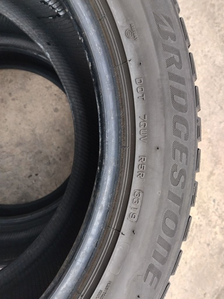 шини зимові 255.50R20. BRIDGESTONE BLIZAK