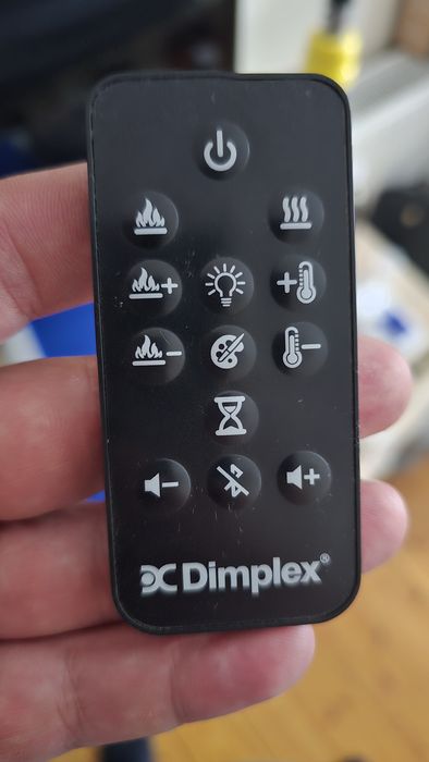 Kominek Dimplex z głośnikem