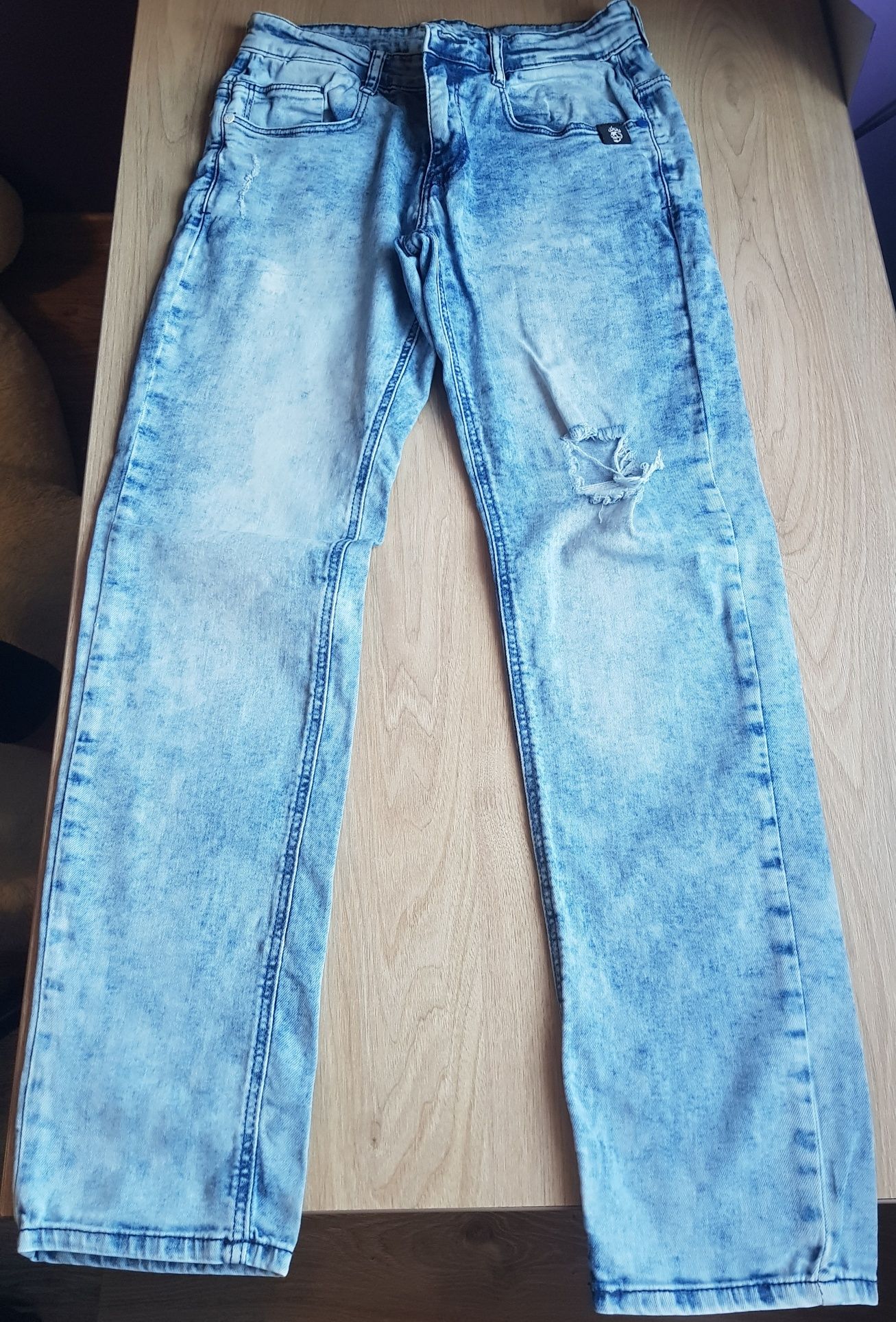 spodnie chłopięce dżinsowe 158