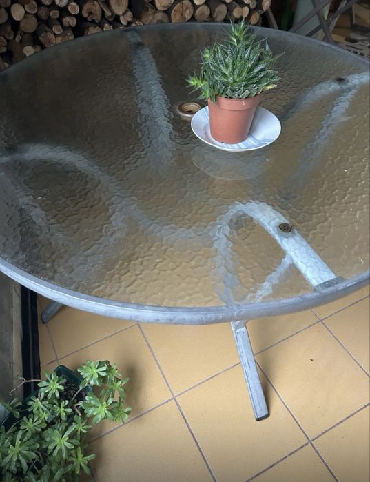 Mesa de vidro para jardim