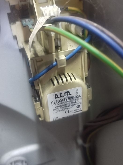 Продам по запчастям стиральную машину Ariston Hotpoint 6