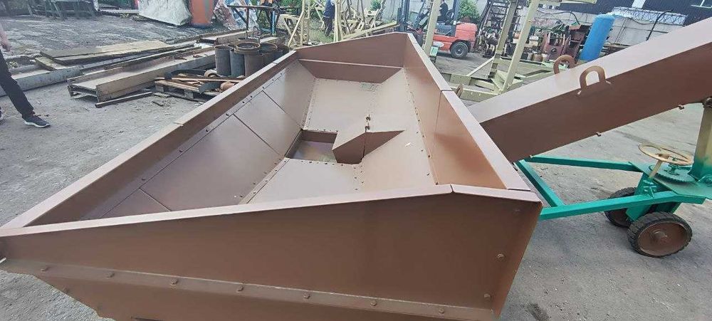 Бункер-перегрузчик зерна,ПЗБ-150 с бункером,разгрузчик зерна,зерномет