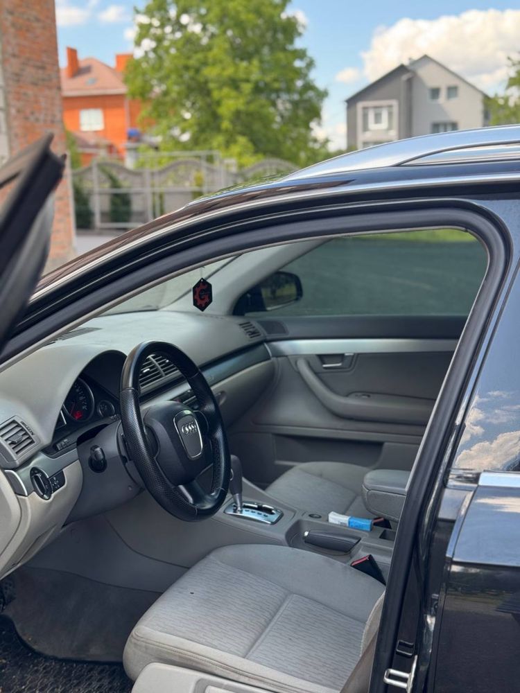 AUDI A4B7 3.0D quattro