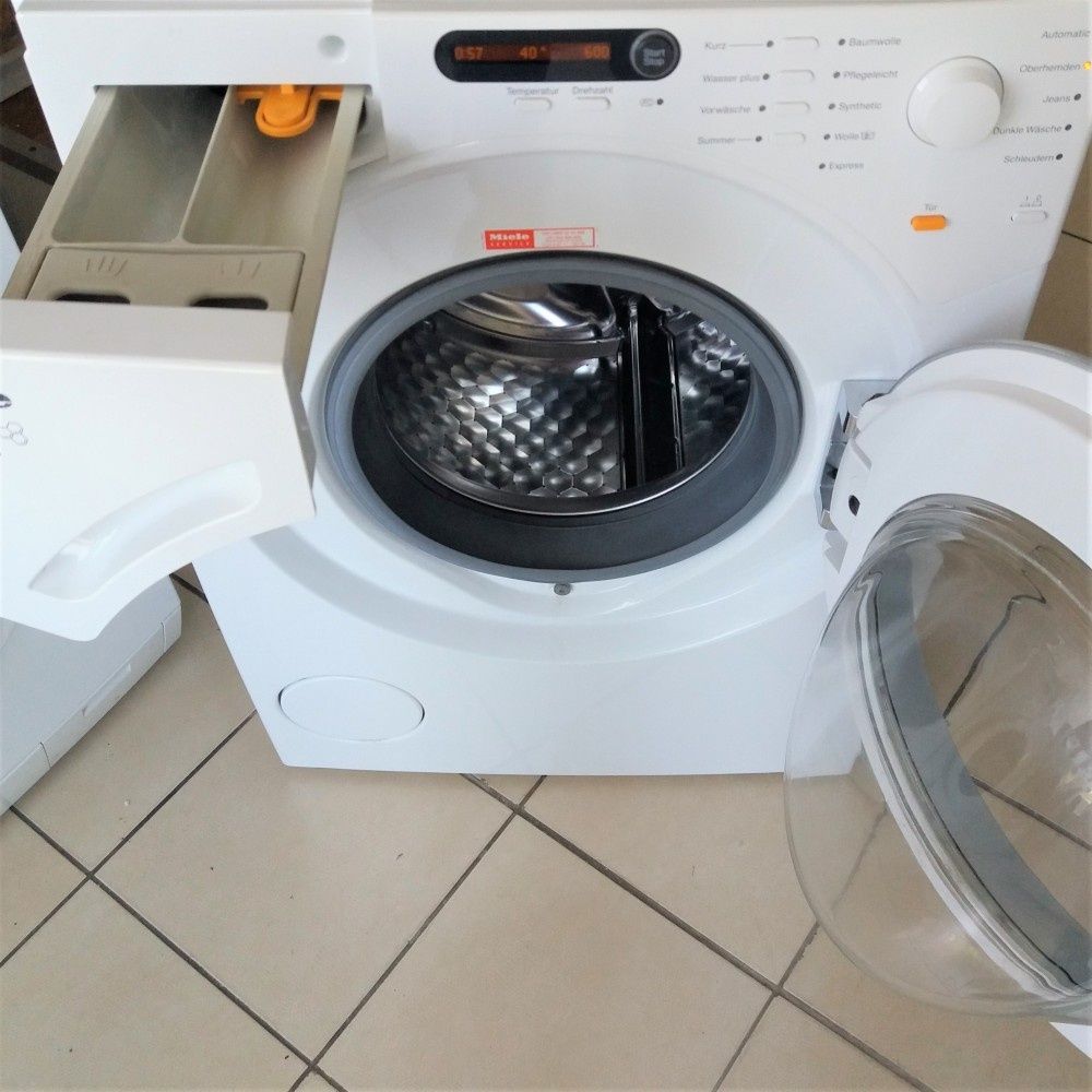 Пральна машина Miele W1714 з Нiмеччини 2022-23 рік.Гарантія 6 місяців.